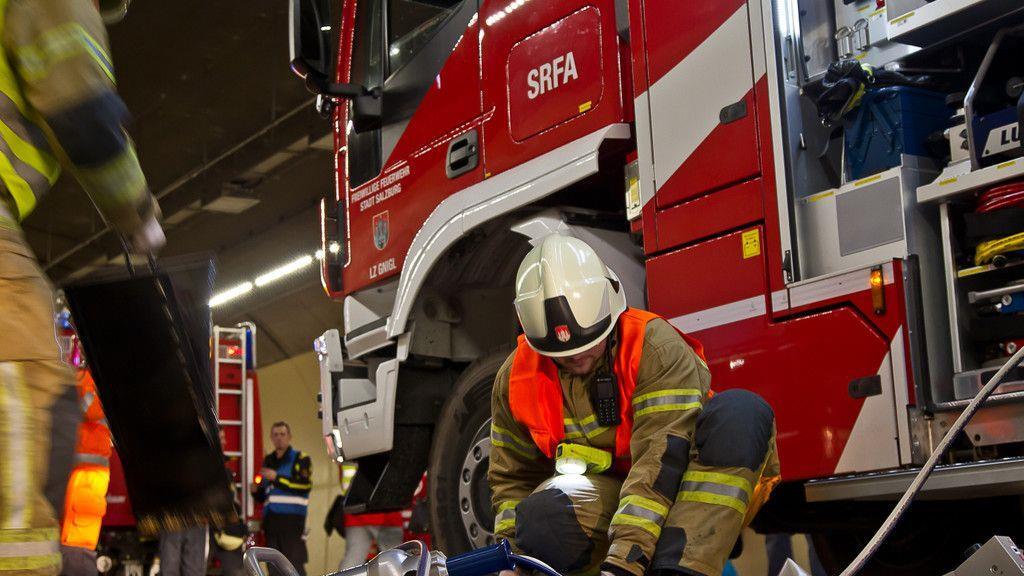 Feuertaufe: Großübung im Lieferinger Tunnel