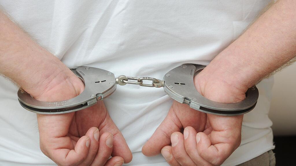 Für den 22-Jährigen klickten nun erneut die Handschellen.