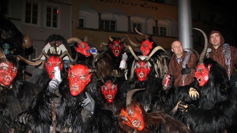 Krampus-Kränzchen I