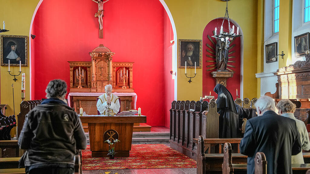 Messe der Nonnen im Kloster Goldenstein