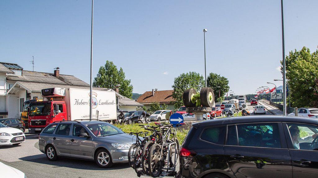 Stau auf der A10 II