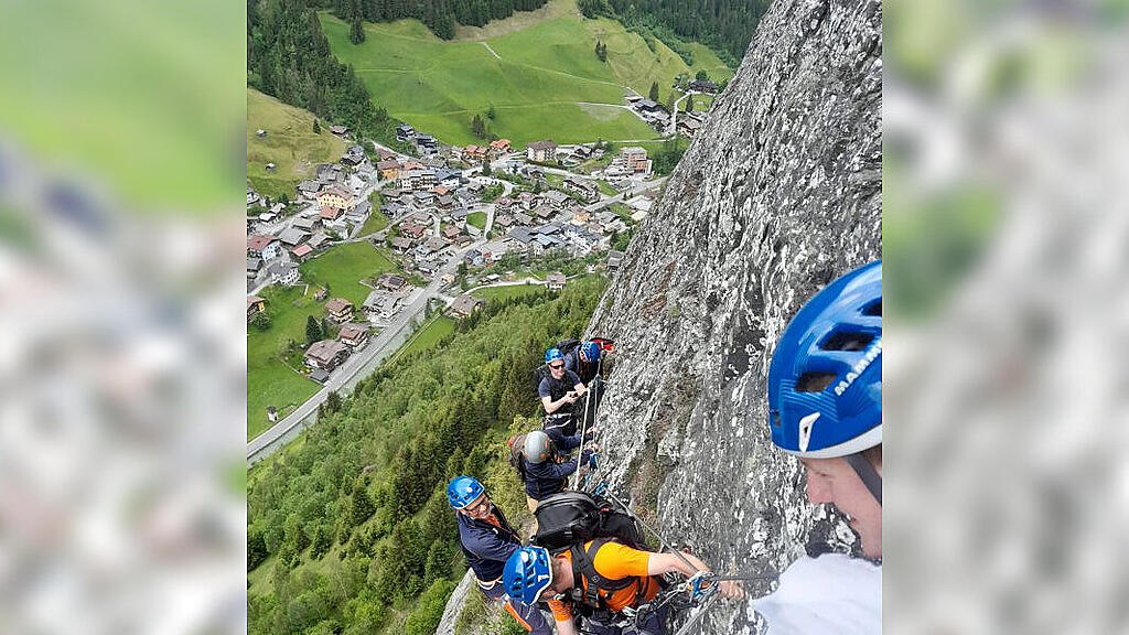 Erschöpftes Duo aus Klettersteig in Hüttschlag geborgen