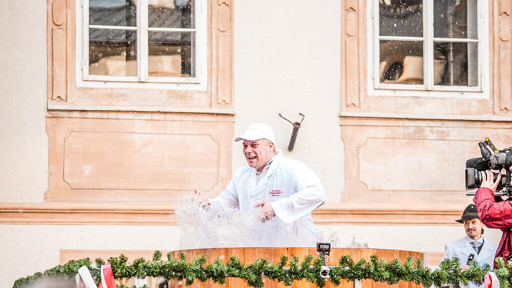 Der traditionelle Metzgersprung in Salzburg