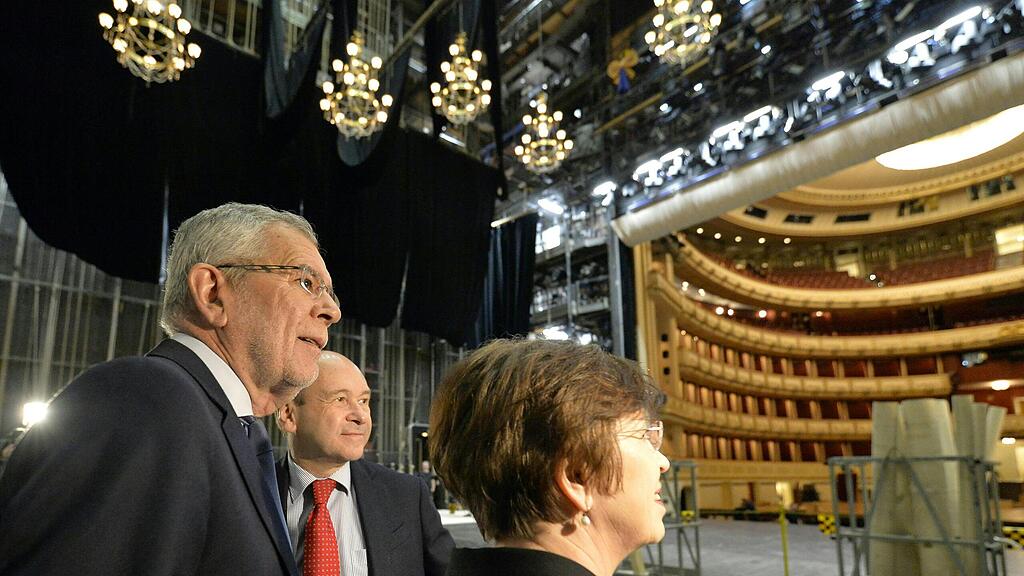 Vorbereitungen zum Wiener Opernball