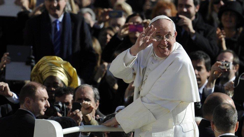 Zehntaussende Pilger bei Amtseinführung von Papst Franziskus