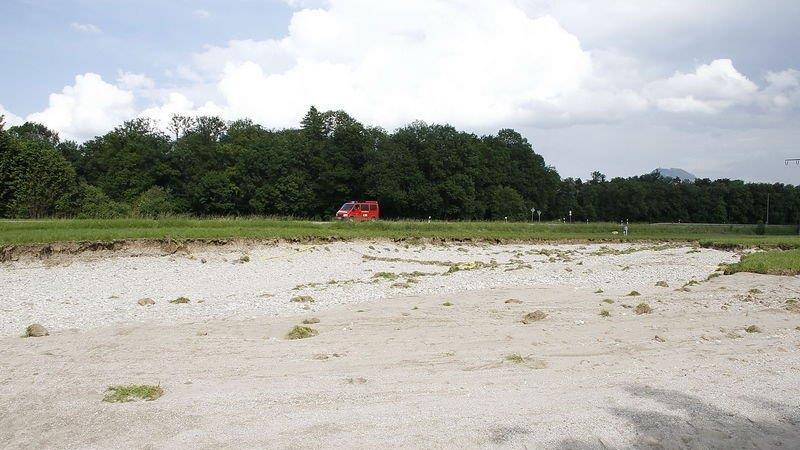 Vier Meter tiefes Loch auf B20
