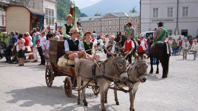 Dult: Umzug durch die Stadt, II