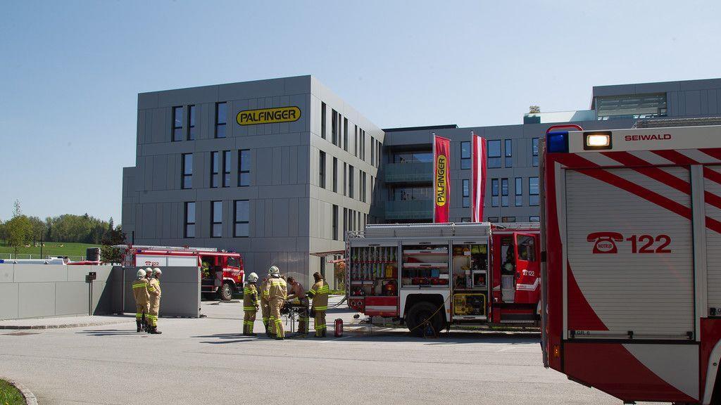 Kellerbrand bei Palfinger in Bergheim