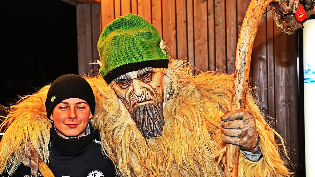 Krampuskr\u00e4nzchen der Pucher Krampusse.