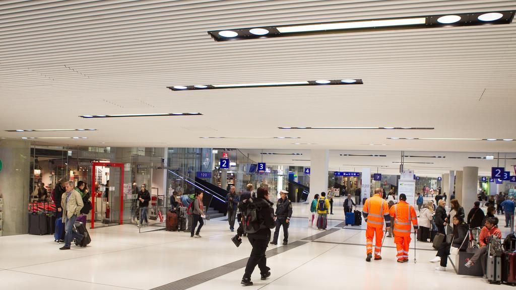 Bahnhofsgarage für Reinigung geräumt
