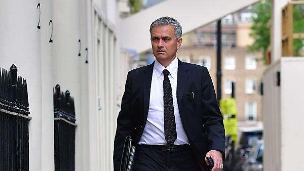 Nun ist es amtlich - Mourinho coacht ab sofort ManU