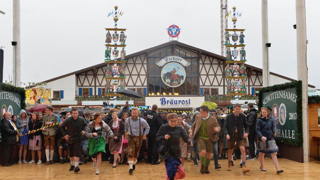 Oktoberfest eröffnet 2017 II