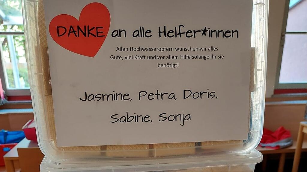 Aufräumen in Hallein nach Hochwasser