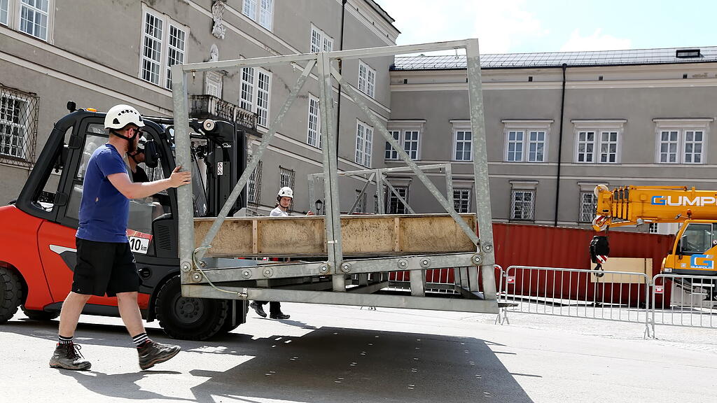 20230609_fmt_Der_Aufbau_der_Jedermann-Bühne_hat_begonnen_KJ012.JPG