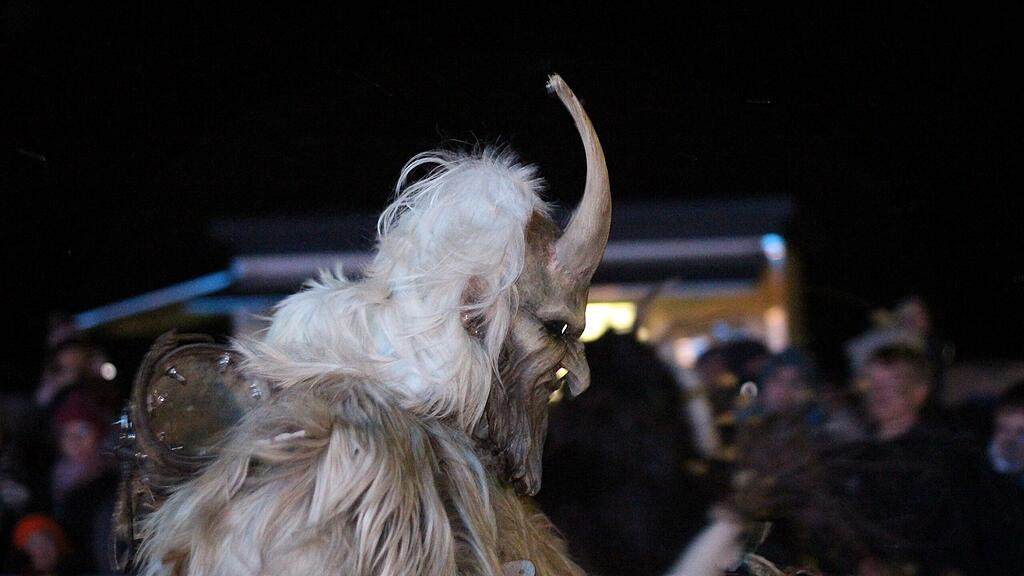 15. Krampuslauf am Villaparkplatz