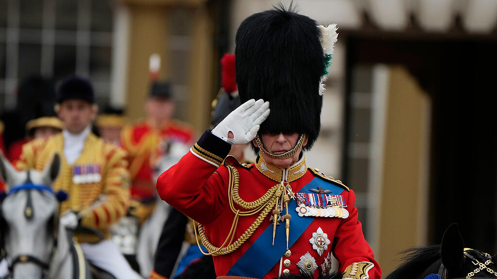 "Trooping the Colour"-Parade für Charles