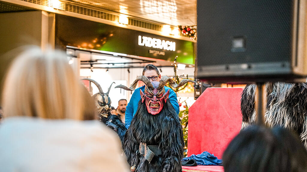 Krampus-Show im Europark
