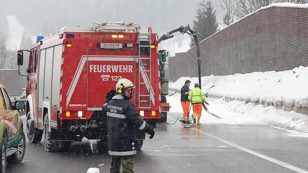 Reisebus in Vollbrand