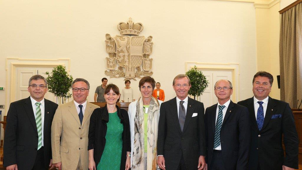 Neue Landesregierung angelobt, III