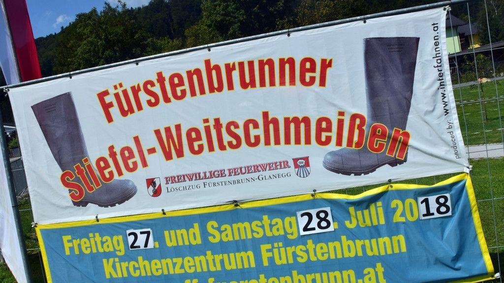 Stiefel-Weitschmeißen in Grödig