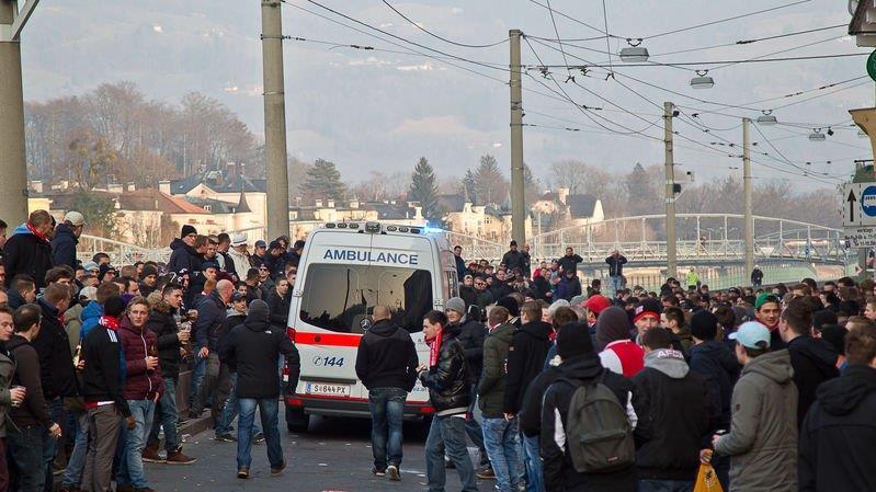 Ajax-Fans in Salzburg, II