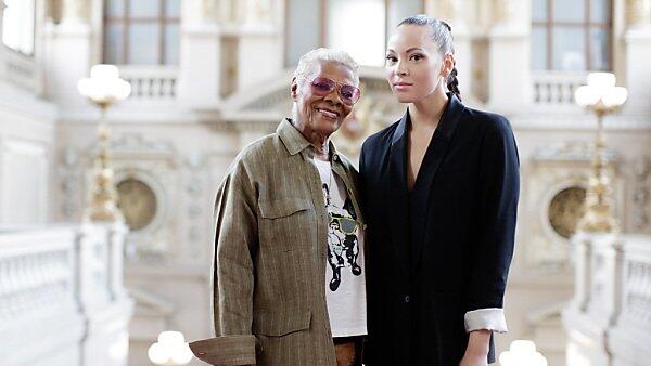 Dionne Warwick sang mit ihrer Enkelin Cheyenne Elliott