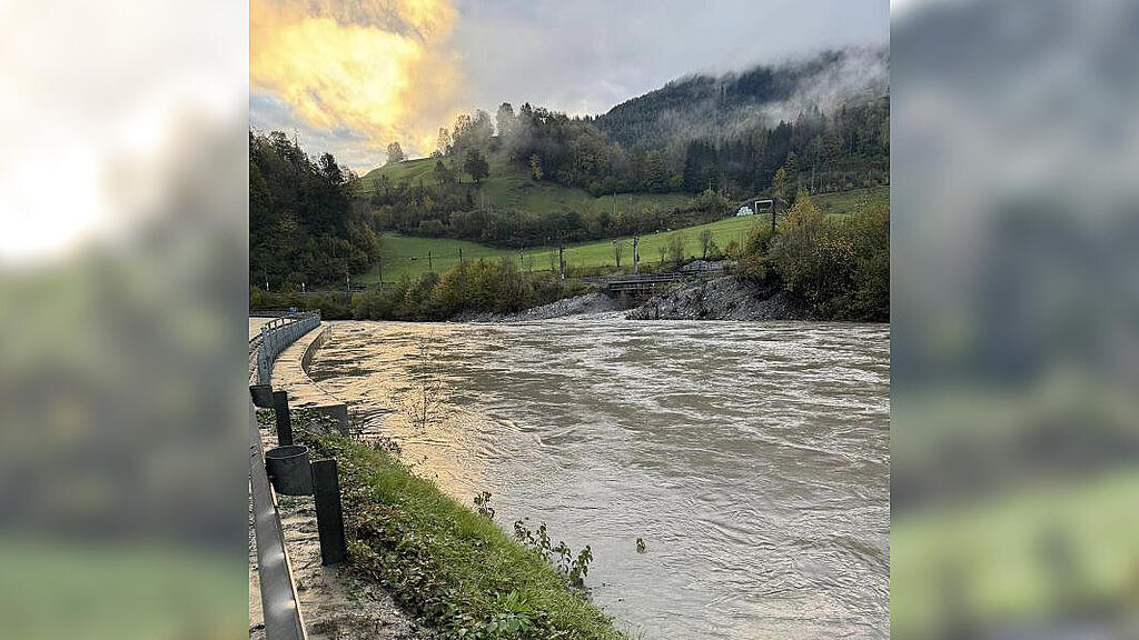 Hochwasserschutz an B311 in Schwarzach
