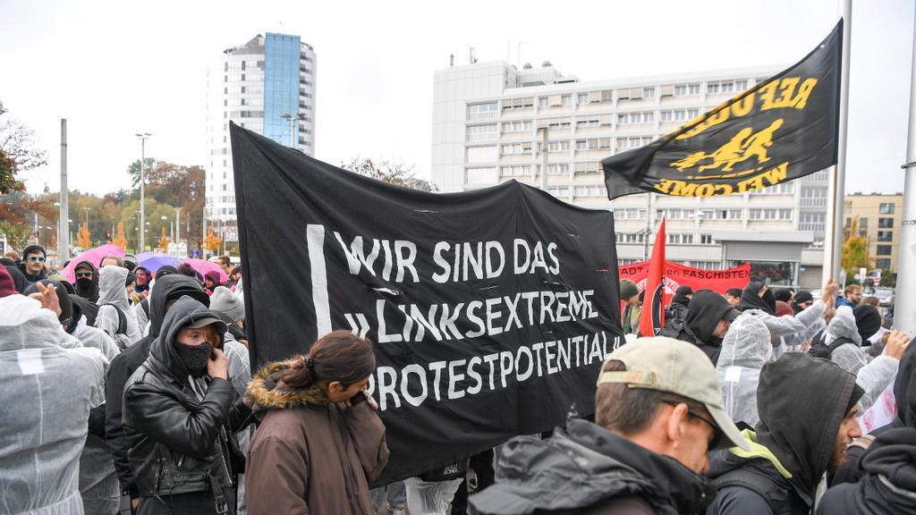 "Verteidiger Europas": Gegendemo