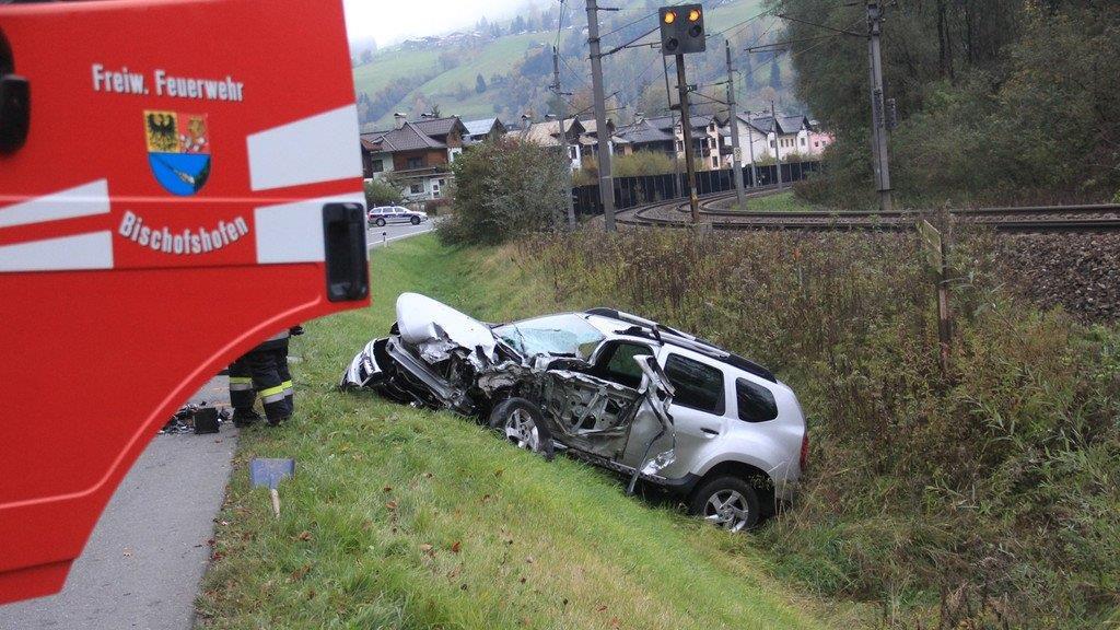 Bischofhofen: Pkw knallt gegen Lkw