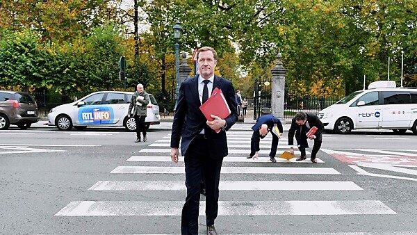 EU hofft auf Meinungsumschwung bei Walloniens Regierungschef Magnette