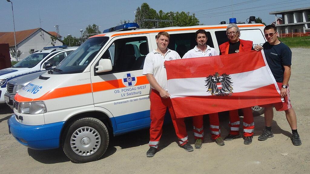 Die Salzburger Wasserretter sind in der Nacht auf Samstag von ihrem Hilfseinsatz zurückgekehrt.