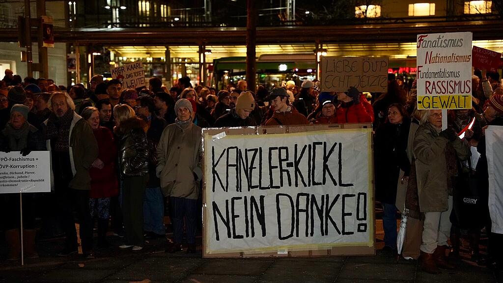 Demo gegen Blau-Schwarz, Salzburg