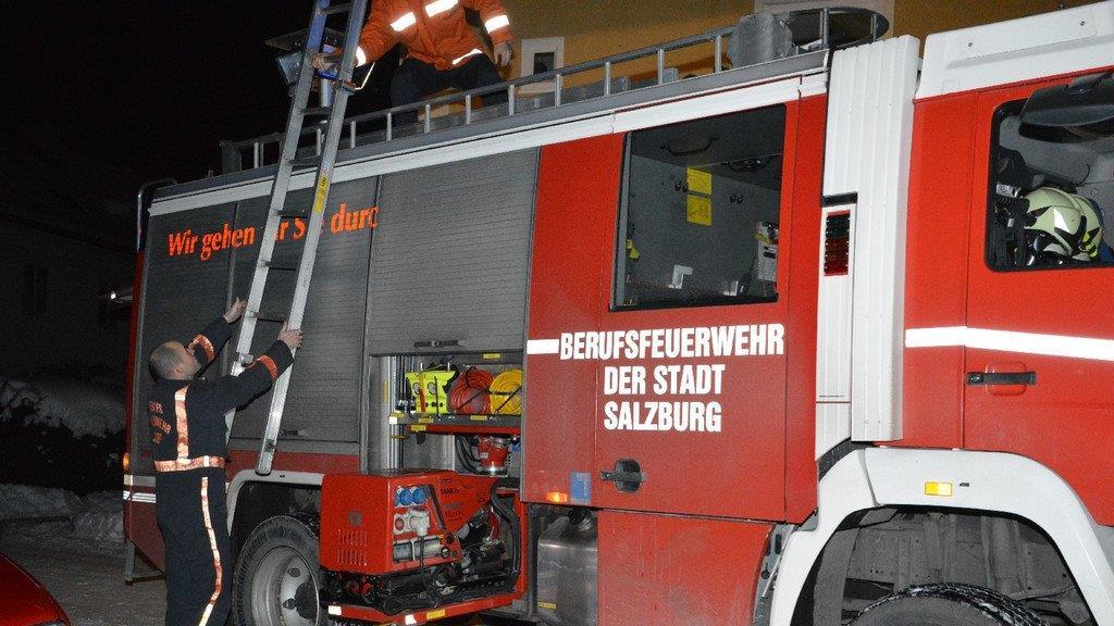 Feuerwehr rettet verletzte Frau