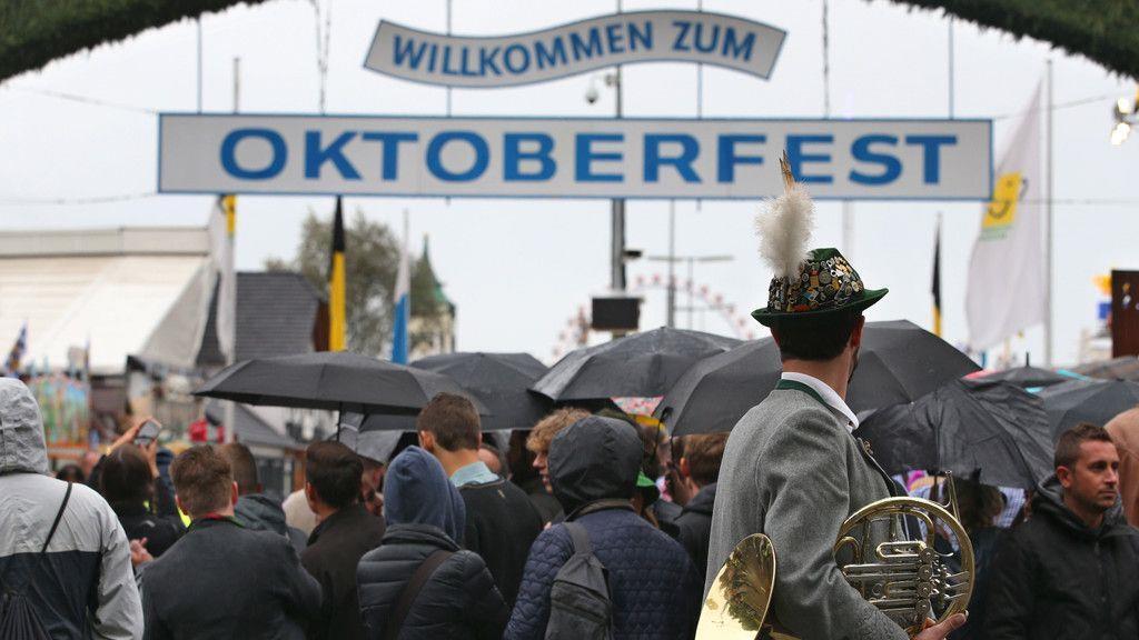 Oktoberfest eröffnet 2017 II