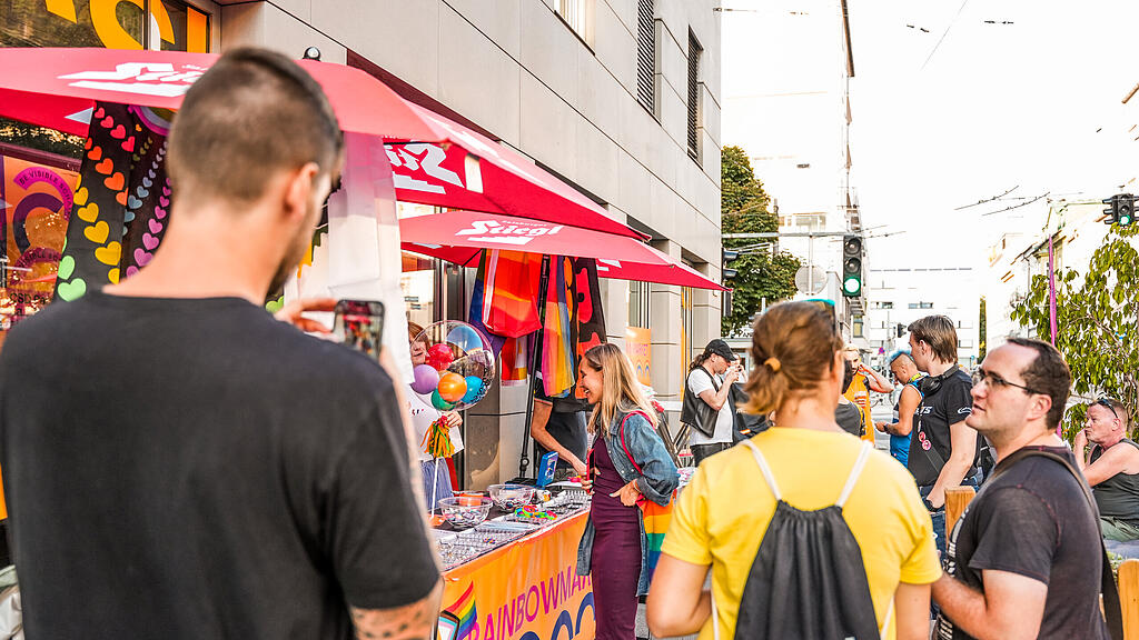 Der Rainbow Market im HOSI
