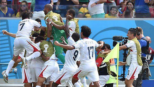 Costa Rica schon fix im Achtelfinale