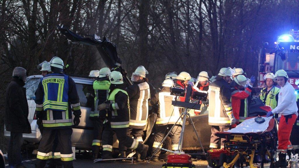 Ein Toter bei Crash auf B20, II