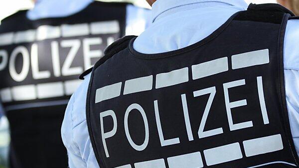 Die Polizei wertet nun die Bilder der Überwachungskameras aus