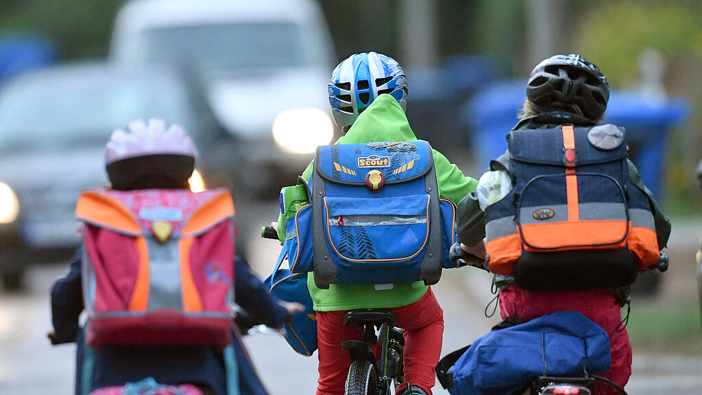 Gefahrenstellen bremsen Salzburger Schulkinder am Fahrrad aus