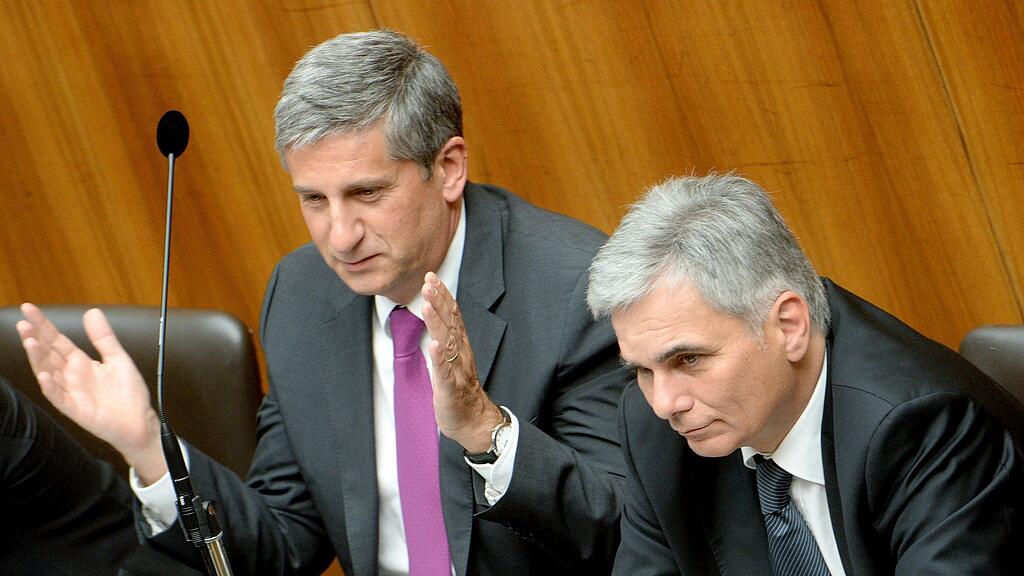 Spindelegger in der Defensive.