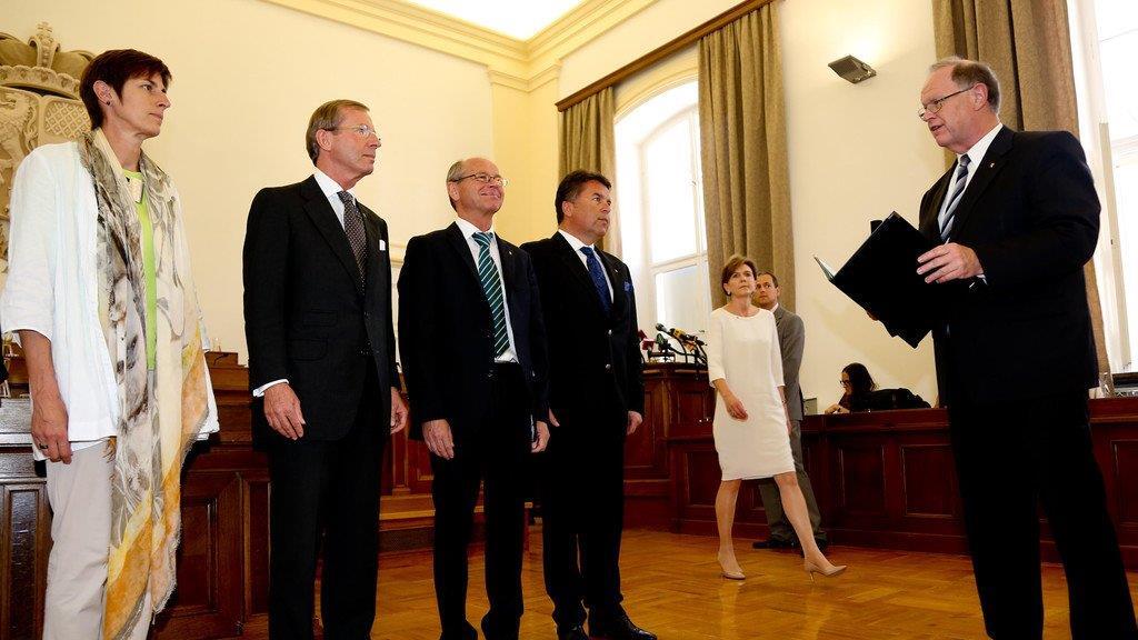 Neue Landesregierung angelobt, II