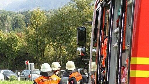 Trümmerfeld nach Frontalcrash