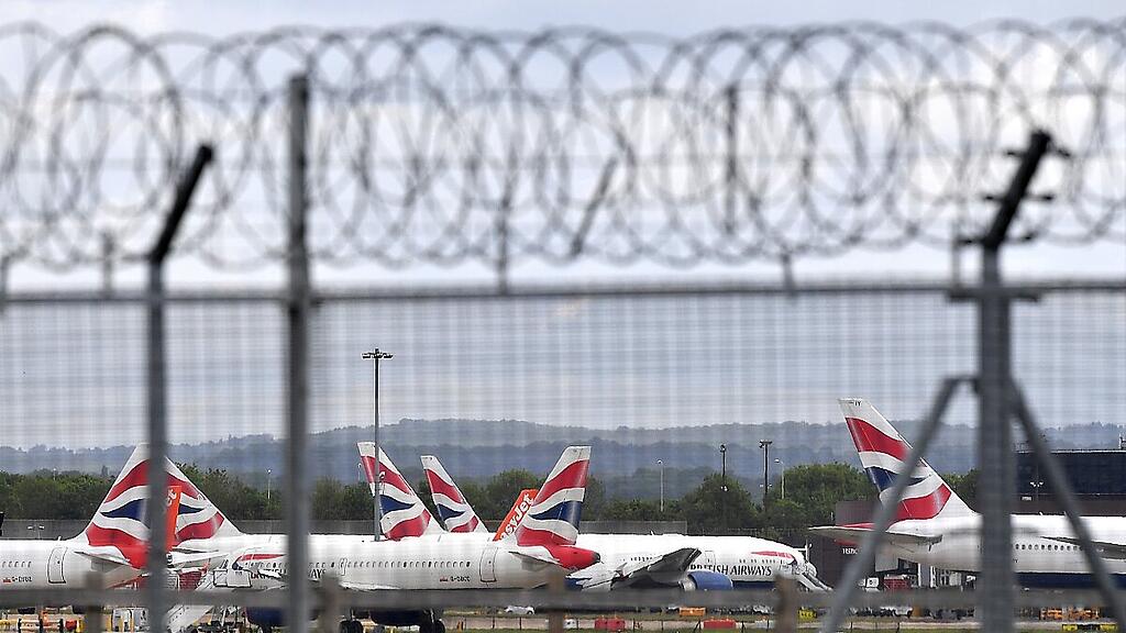 Flugzeuge von British Airways in London-Heathrow