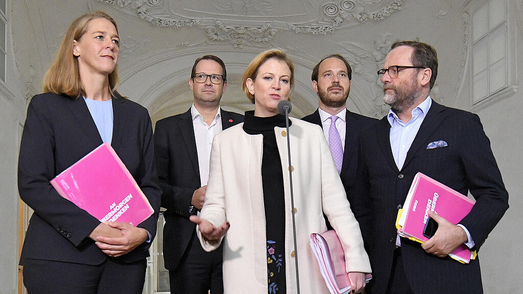 Andrea Klambauer, Nick Donig, Beate Meinl-Reisinger, Nikolaus Scherak, Sepp Schellhorn