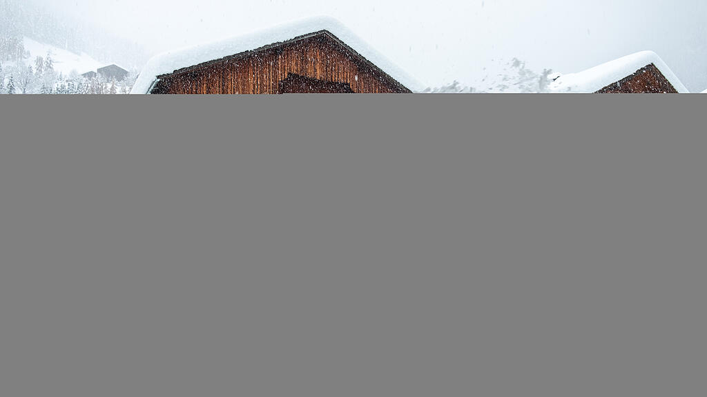 WINTEREINBRUCH IN ÖSTERREICH: SITUATION IN KALS AM GROSSGLOCKNER / OSTTIROL