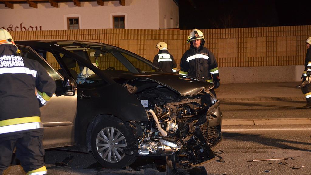 Frontalcrash auf B311 in St. Johann im Pongau