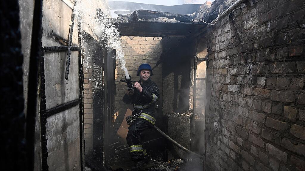 Ukraine-Krieg, Tag 28: Zerst\u00f6rung in Kiew