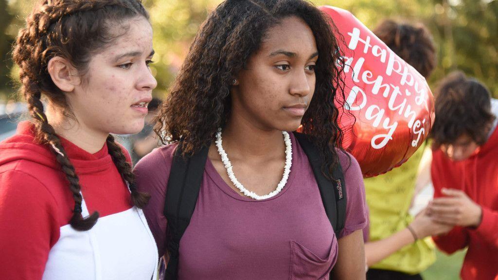 Trauer nach tödlicher Schul-Schießerei in Florida