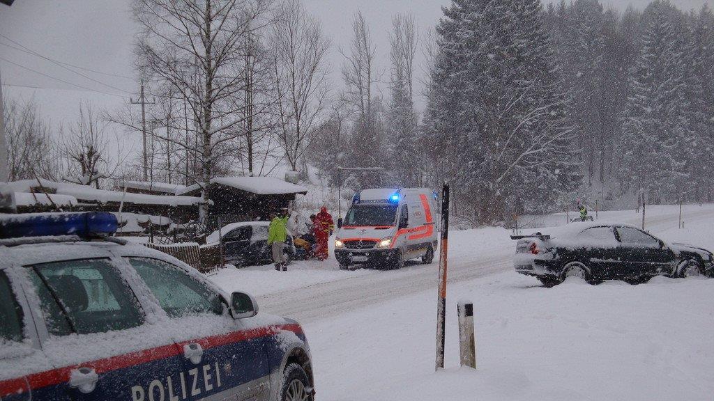 Schnee: Crash in Ebenau