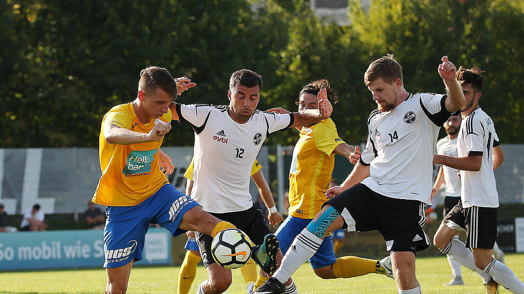 Danijel Vucanovic (li.) avanciert mit seinem fünften Saisontor und etlichen Assists zum SAK-Star.